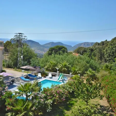 Maison 5 Personnes Au Calme Avec Jardin Et Piscine Ferienhaus *