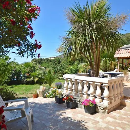 Maison 5 Personnes Au Calme Avec Jardin Et Piscine Ferienhaus *