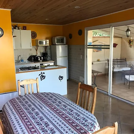 Hébergement de vacances Maison 5 Personnes Au Calme Avec Jardin Et Piscine *