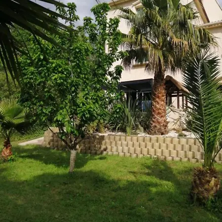 Hébergement de vacances Maison 5 Personnes Au Calme Avec Jardin Et Piscine Barbaggio